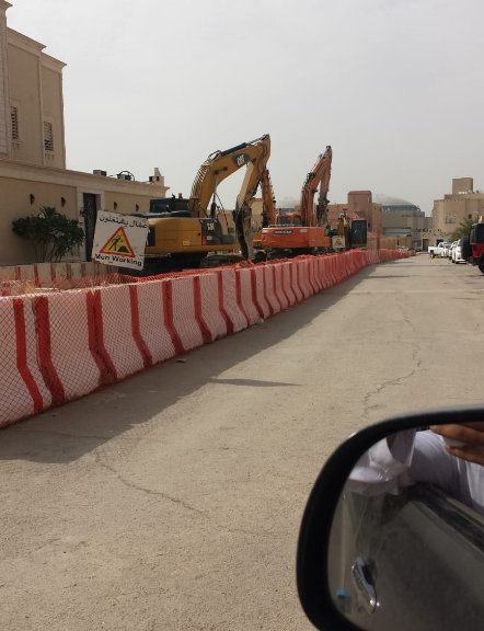 أعمال شبكات الصرف الصحي بحي وادي لبن